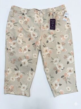 Gloria Vanderbilt Beige Floral Cropped Jeans